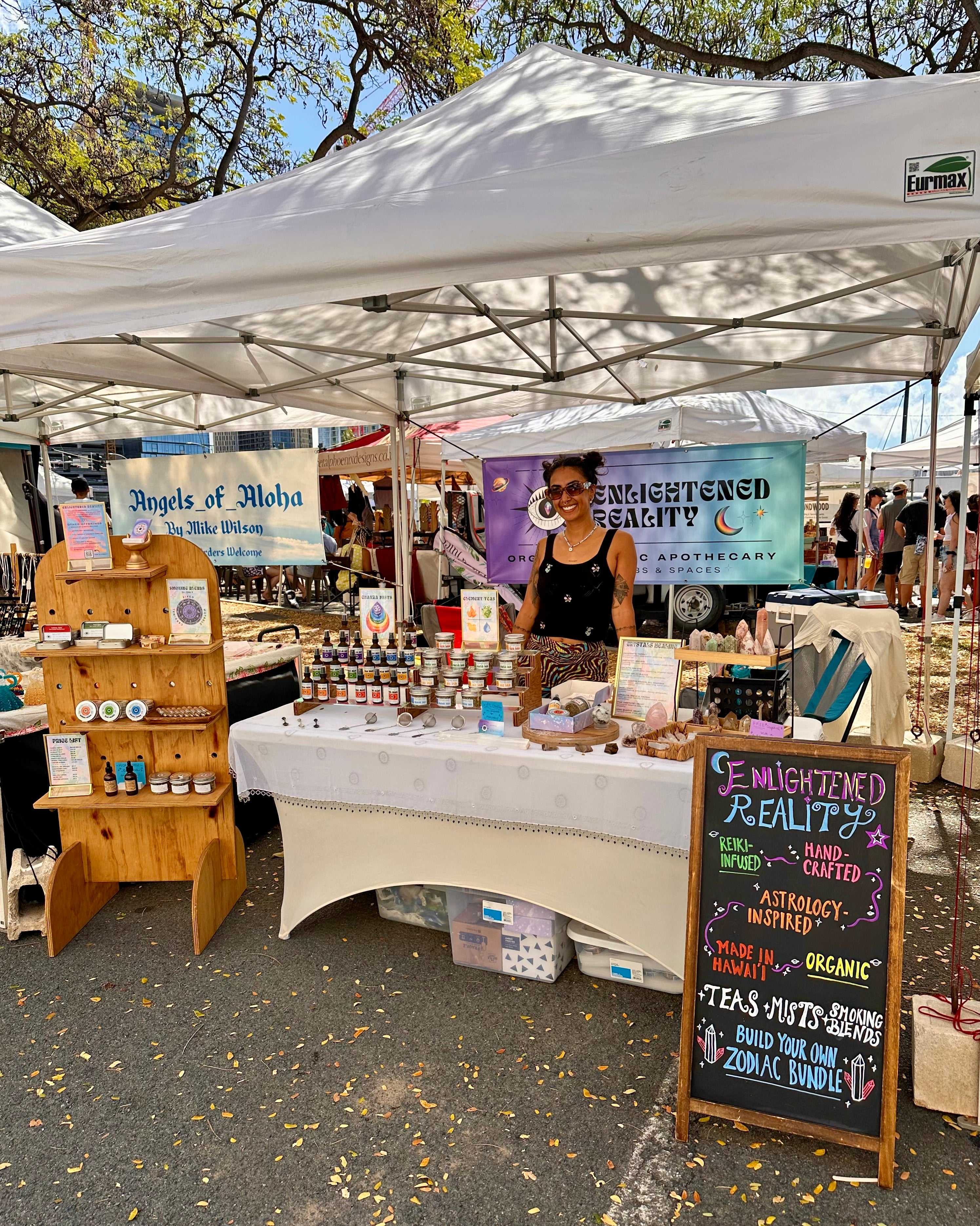 craft and farmers market pop up on oahu hawaii apothecary herbal products